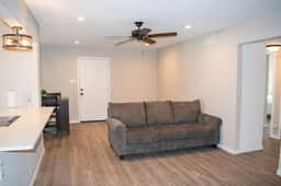 Work Crew friendly - Man House - 3 Beds - Yard - Image 3