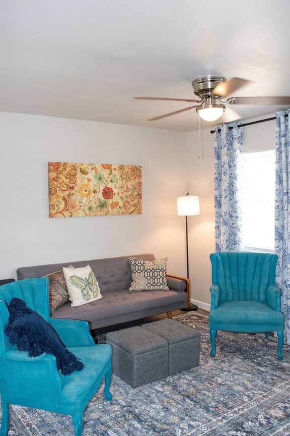 Simple & Cozy 2BR | Central | 2 QN | Crew Friendly - Image 2